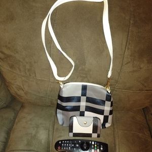 Matching Plaid Shoulder Bag And Card/Picture Holder